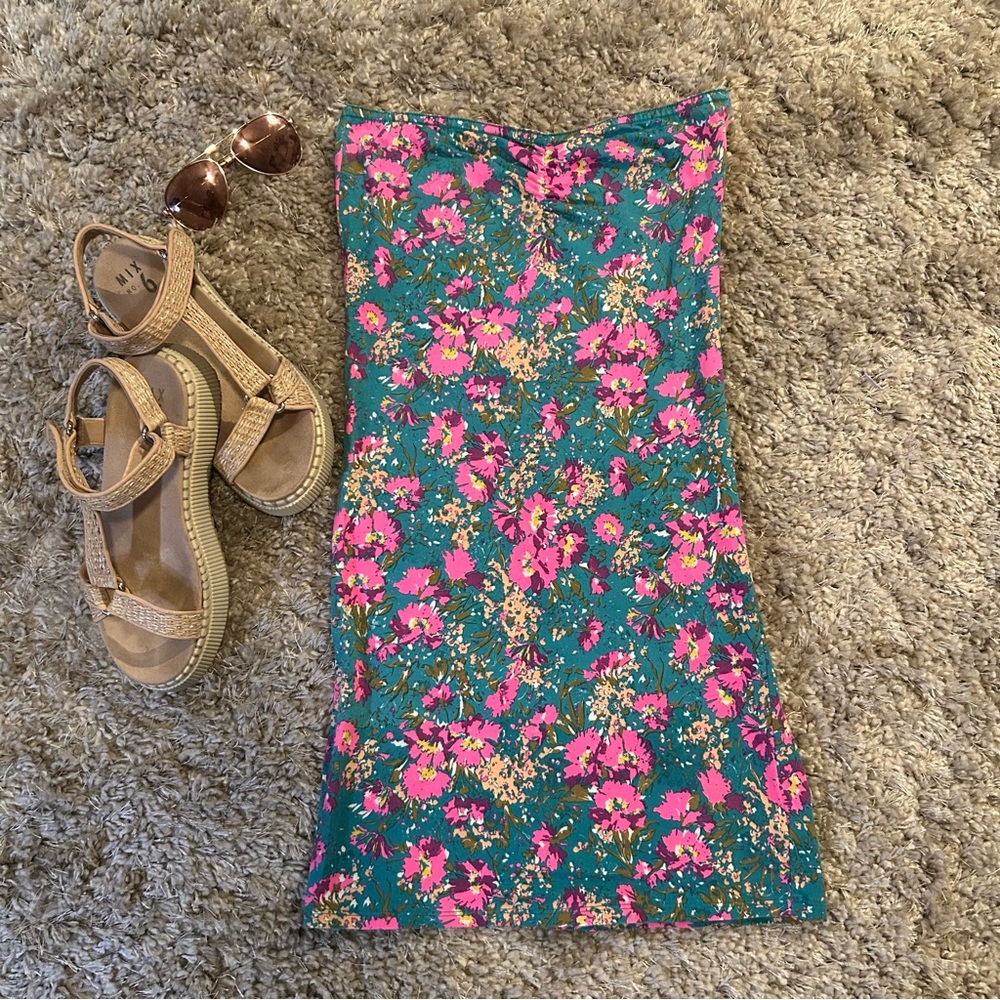 Forever 21 Floral Strapless Dress